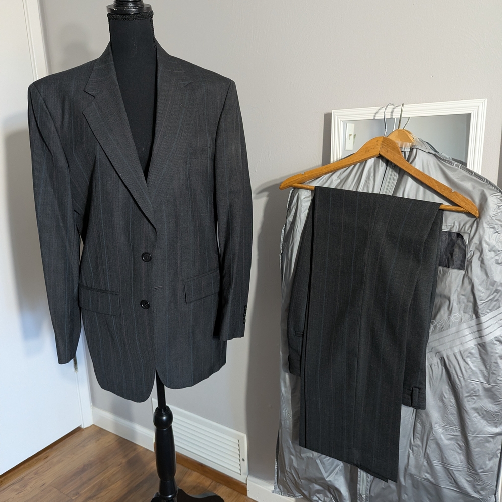 Towncraft Men's Dark Gray Pinstripe Suit Jacket & Trousers